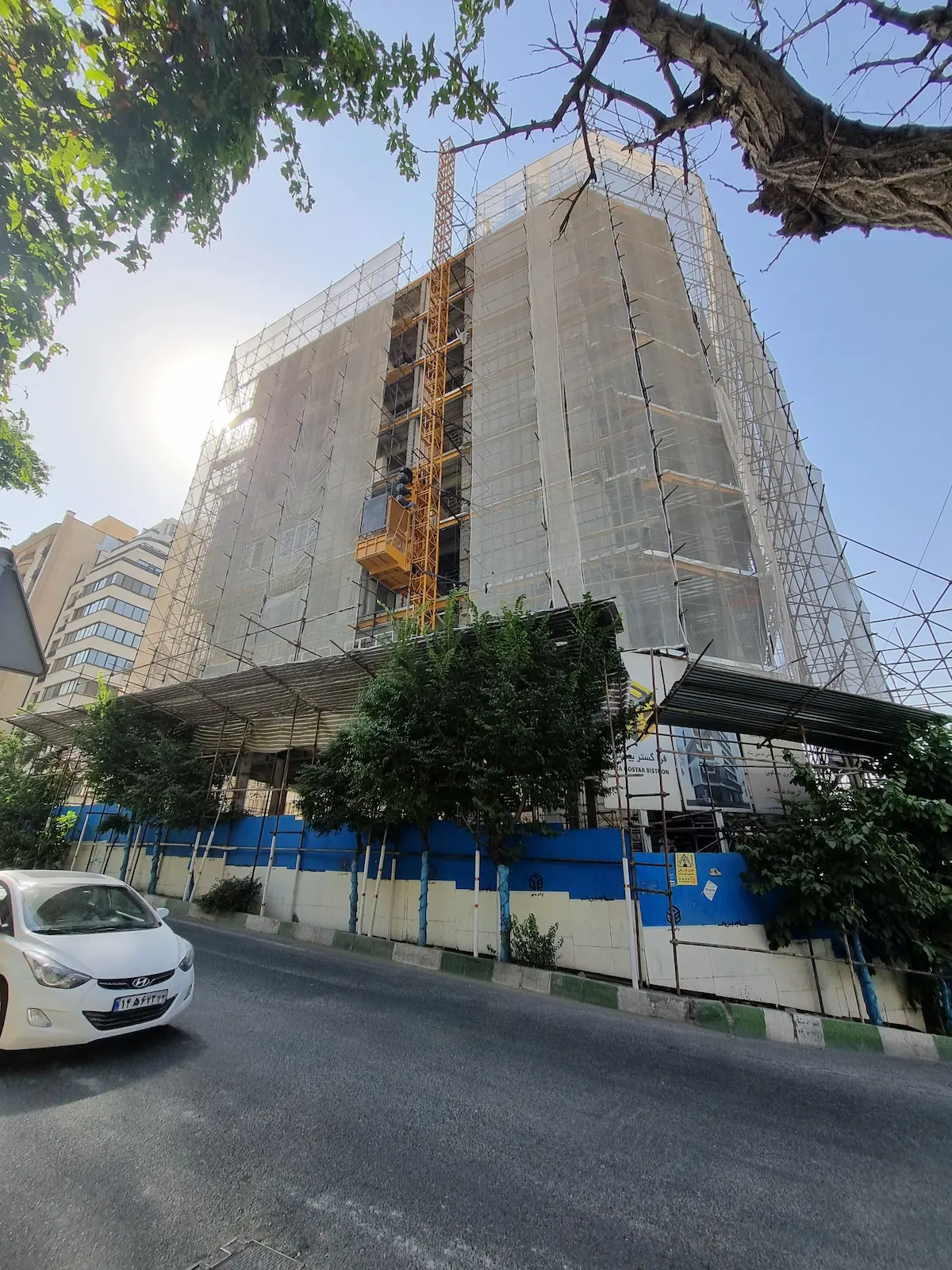 مسکونی ولنجک / تهران-ولنجک / ۶۰۰۰ متر مربع